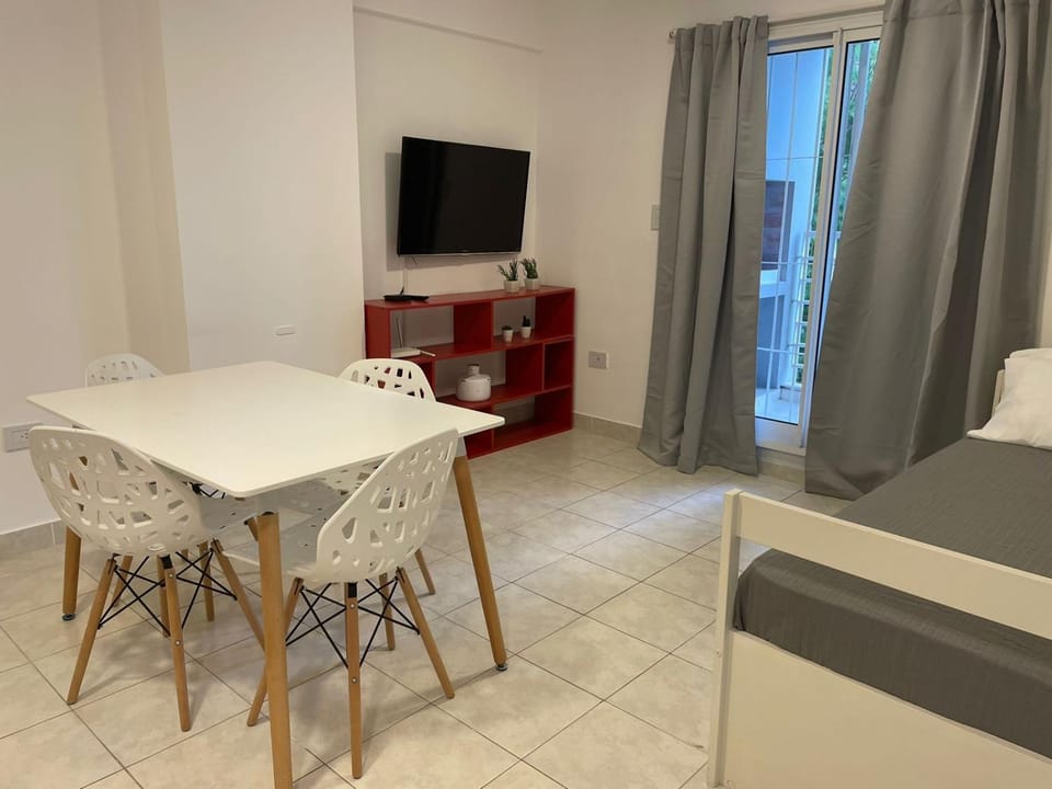 Communal lounge/ TV room, Bed, TV and multimedia, Living room, Dining area, Evening entertainment