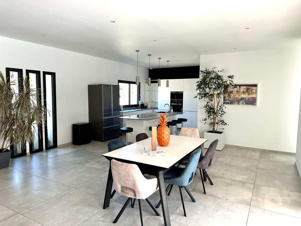 MAISON CONTEMPORAINE proche Chatelaillon plage Villa in Nouvelle-Aquitaine