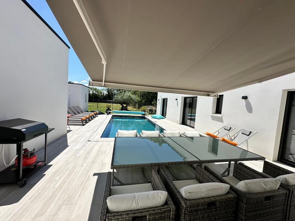 MAISON CONTEMPORAINE proche Chatelaillon plage Villa in Nouvelle-Aquitaine