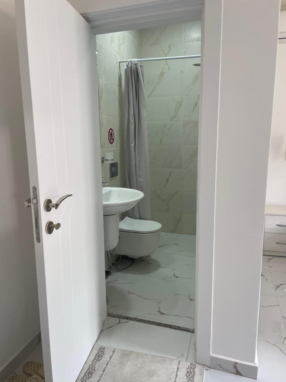 HOTEL Casa Vacanze SHIROKE Bed and Breakfast in Montenegro