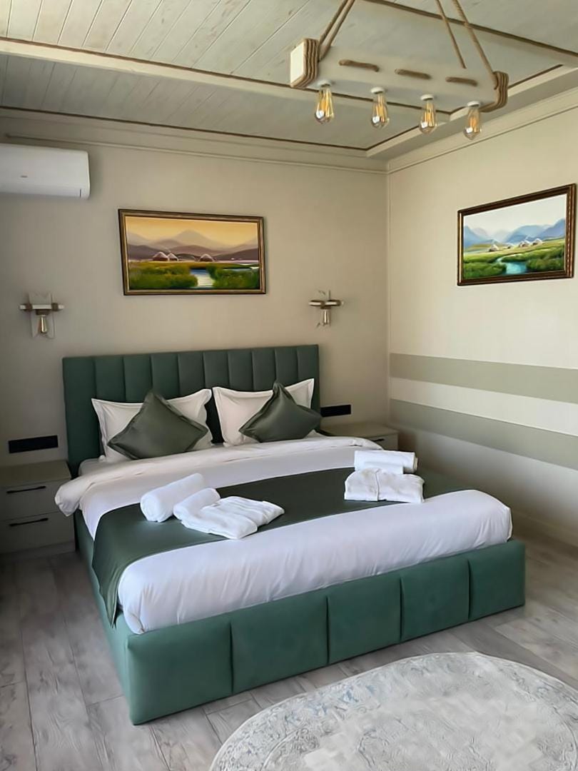 Living room, Bedroom