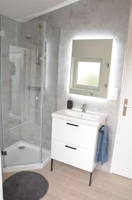 Shower, Bathroom