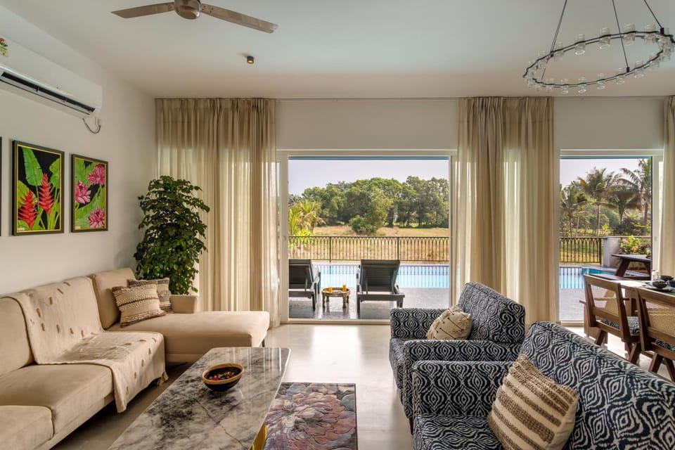 Living room, Seating area, Pool view, Swimming pool, fireplace, sunbed