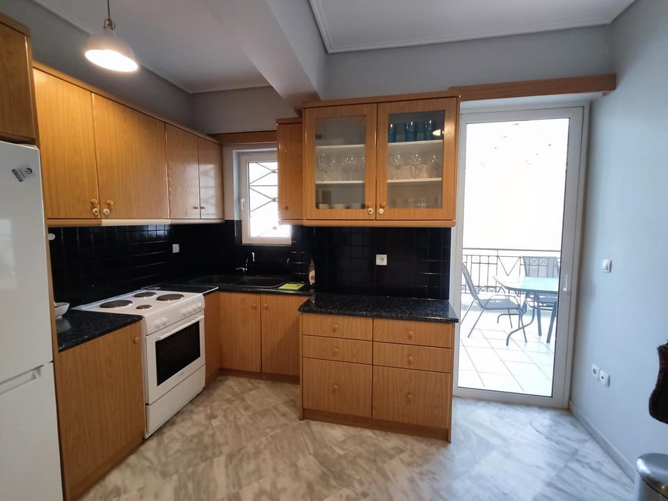 Kitchen or kitchenette, pet friendly, stove