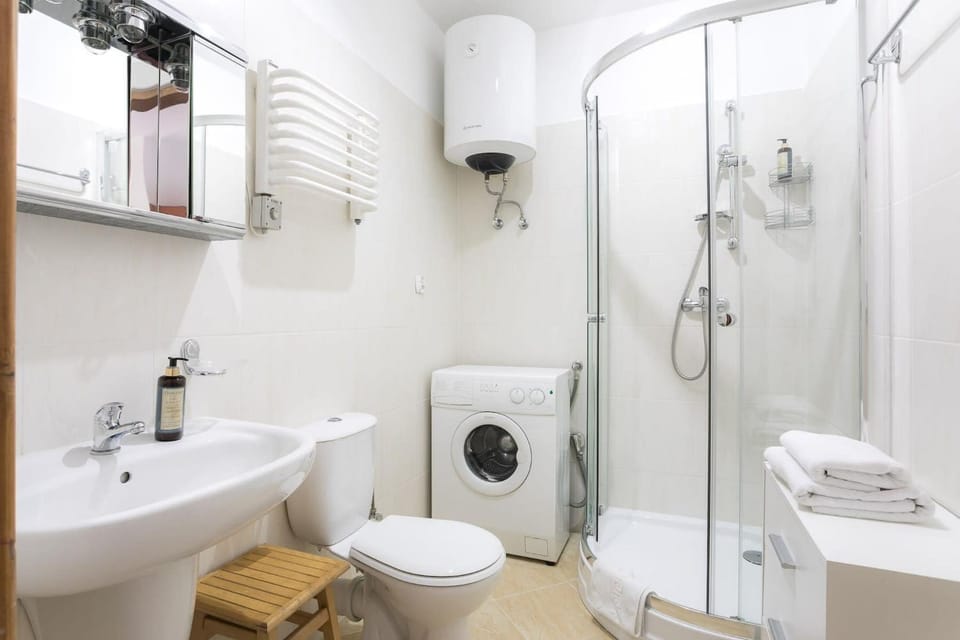 Shower, Bathroom, washing machine