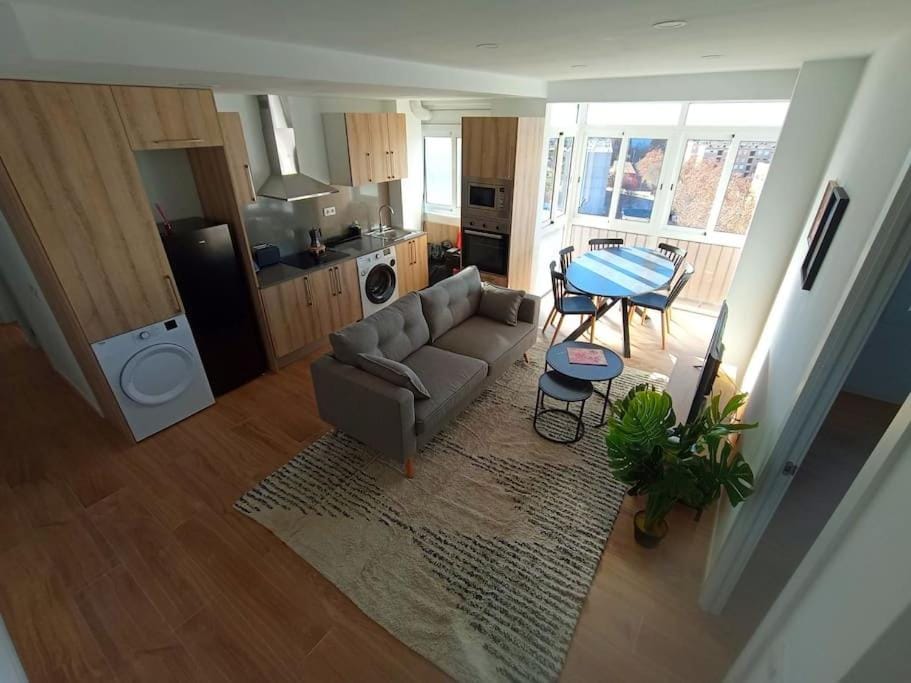 Ático cerca Playa y centro a 10 min. Apartment in Barcelona