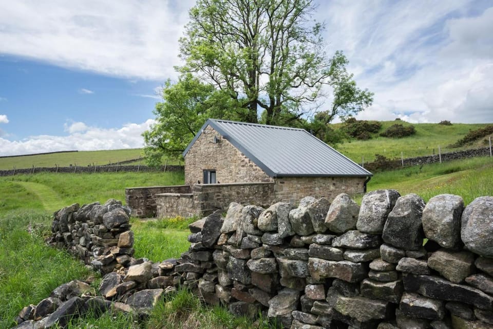 Peaceful Stay with Far-Reaching Views House in High Peak District