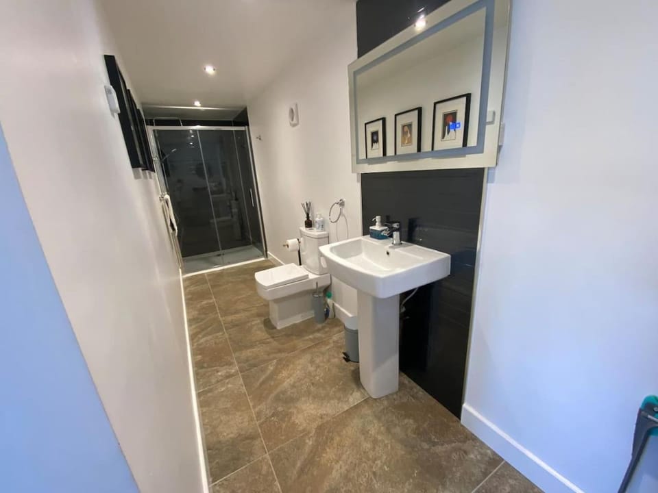 Peaceful Stay with Far-Reaching Views House in High Peak District