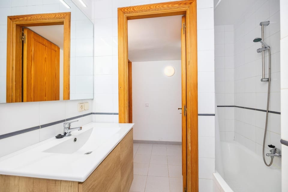 Bathroom, Living room