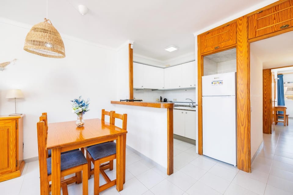 Property building, Kitchen or kitchenette, Living room