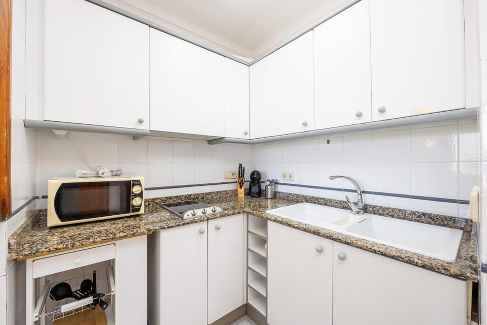 Kitchen or kitchenette, Living room