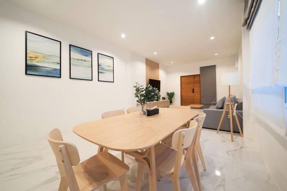 2BR townhome 300M walk to kata beach Fully equipped Apartment in Rawai