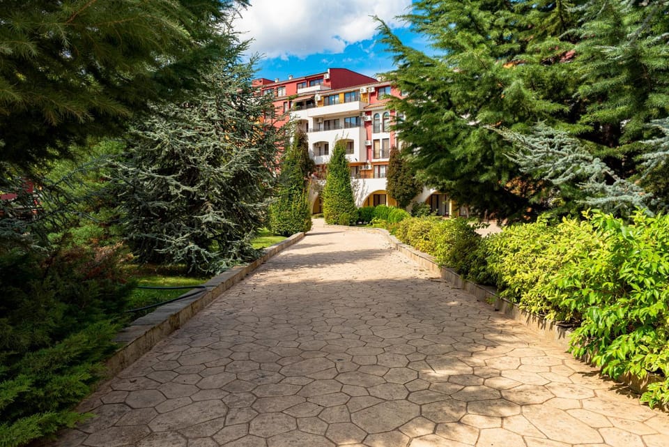 Property building, Natural landscape