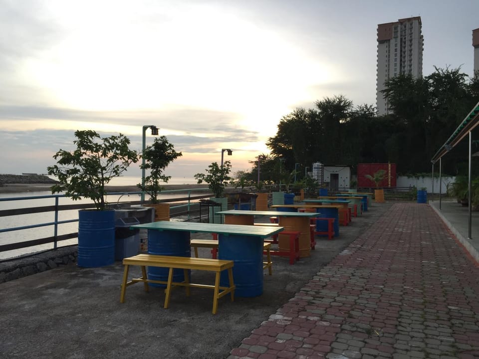 BBQ facilities, Seating area, Sea view