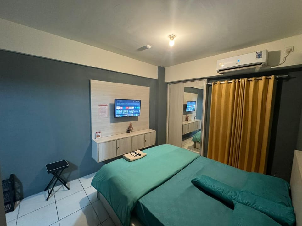 Bed, Bedroom, air conditioner