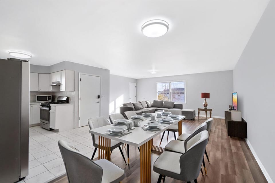 Living room, Seating area, Dining area
