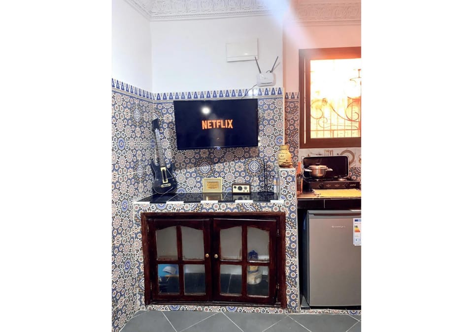 TV and multimedia, Kitchen or kitchenette, Living room