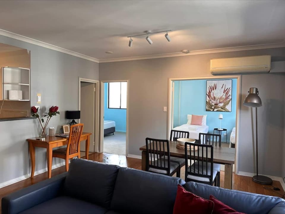 73 Serene 2BR Apt Perth CBD Pool-Gym & FREE Parkng Apartment in Perth