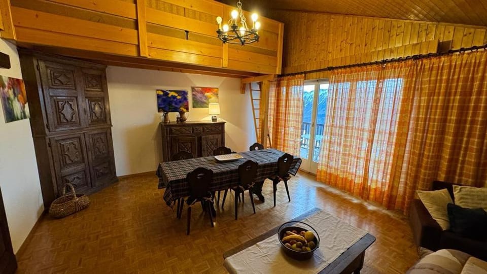 Crans Montana spacious 80m2 apartment with stunning view & bus stop outside Apartment in Crans-Montana