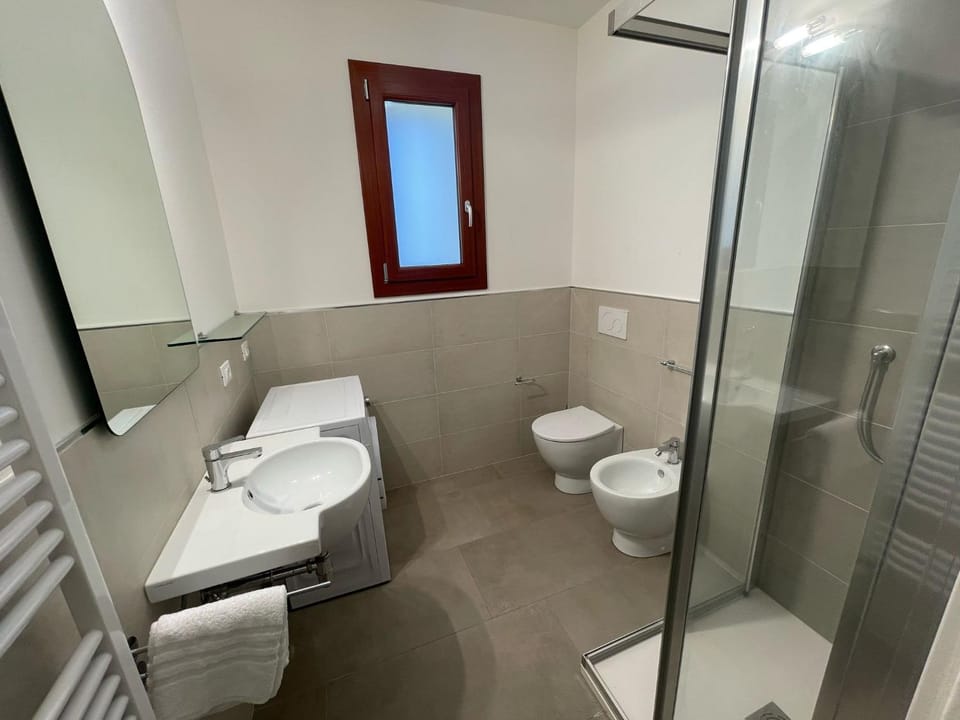 Shower, Toilet, Bathroom, bidet, washing machine