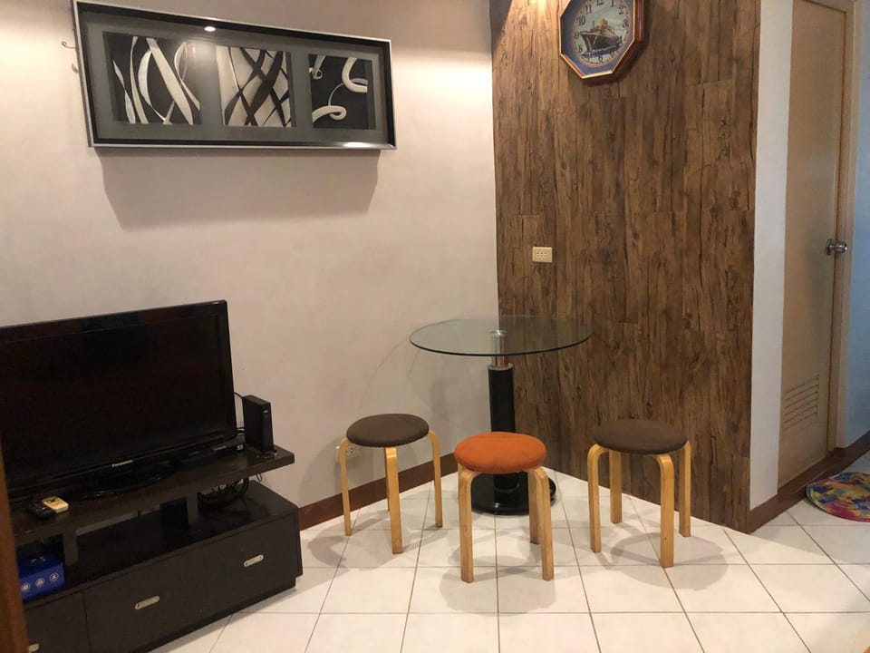 1BR Condo Unit W/ Fantastic View near US Embassy Apartment hotel in Manila City