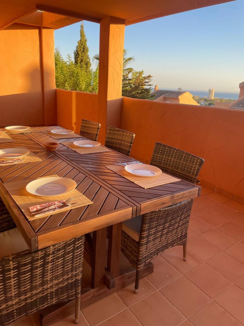 Apartmento familiar con piscina con vista al mar Apartment in Marbella