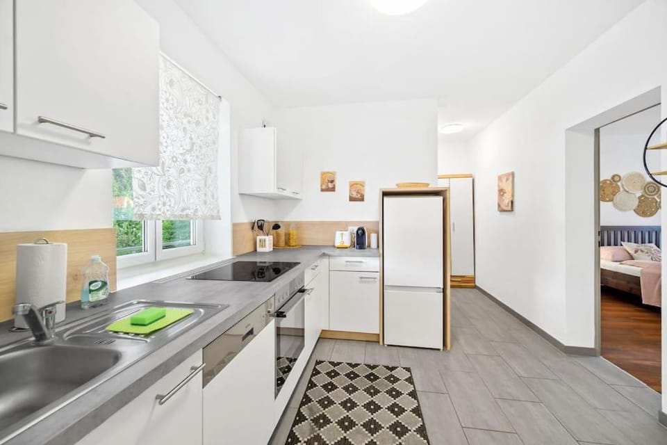 Kitchen or kitchenette, minibar, pet friendly, stove, toaster
