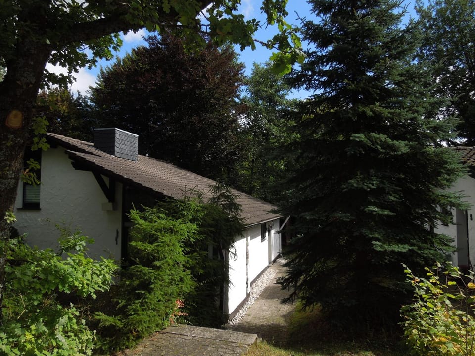 Property building, Area and facilities