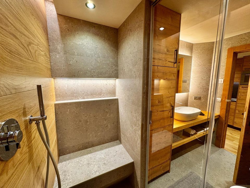 Shower, Steam room, Bathroom, towels