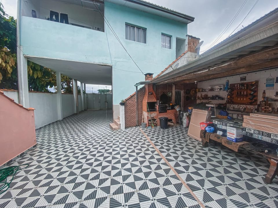 BBQ facilities, Parking