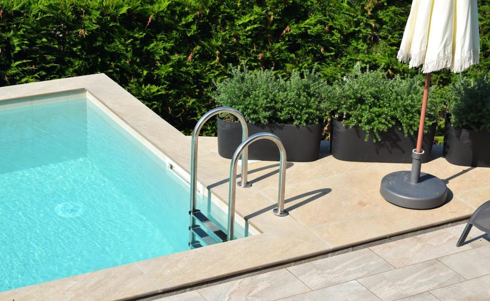 Swimming pool, Swimming pool