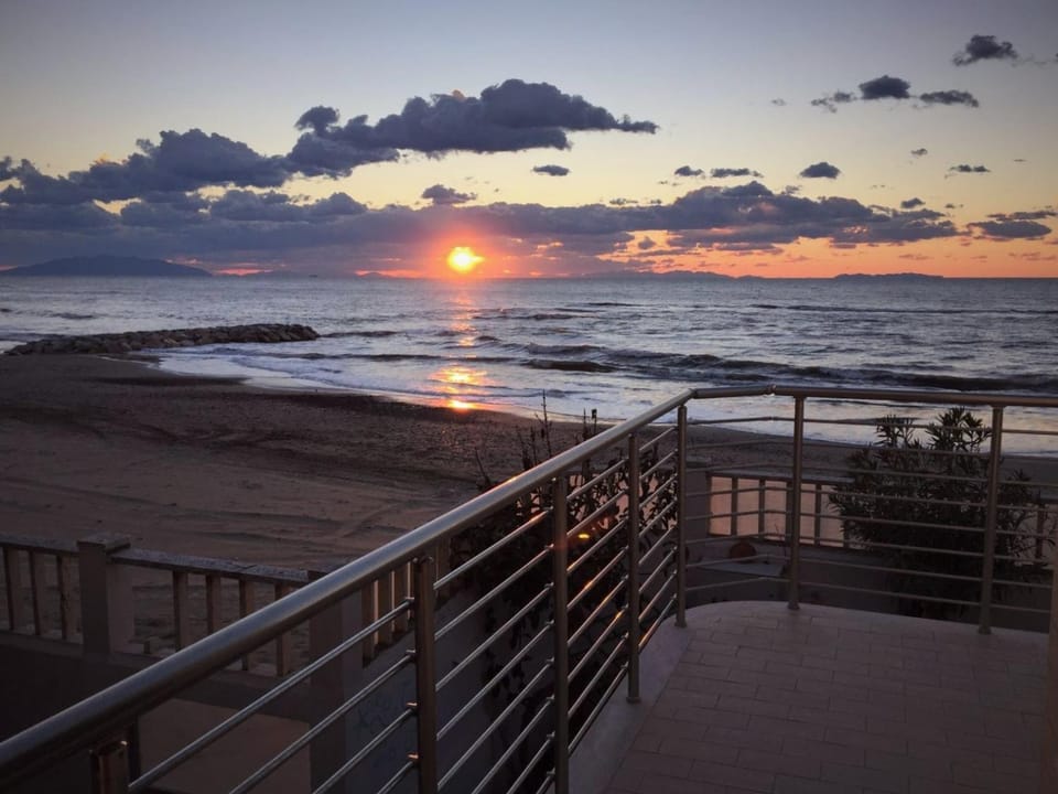 Balcony/Terrace, Sea view, Sunset