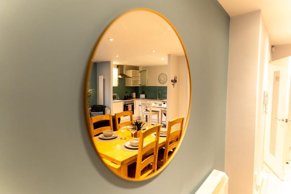 The Great Escape Harrison Way Apartment in Cardiff