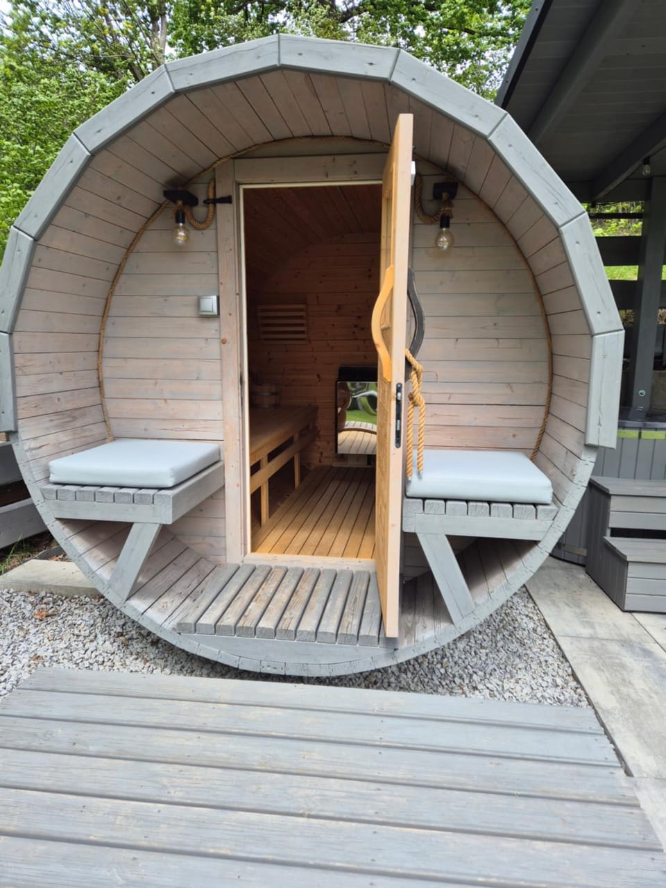 Day, Sauna