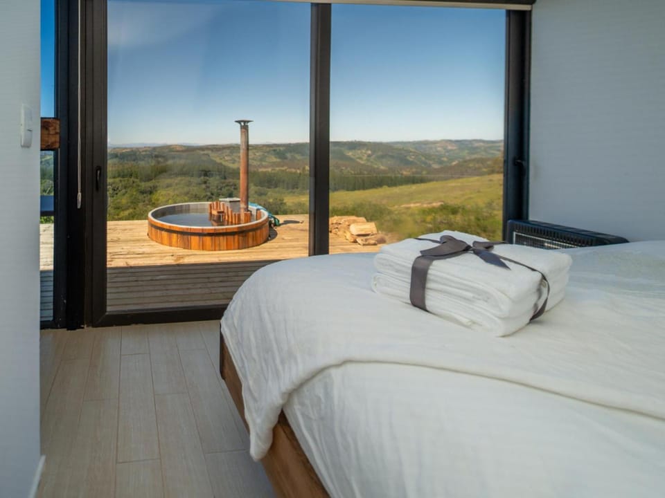 Bed, Decorative detail, Bedroom, Mountain view