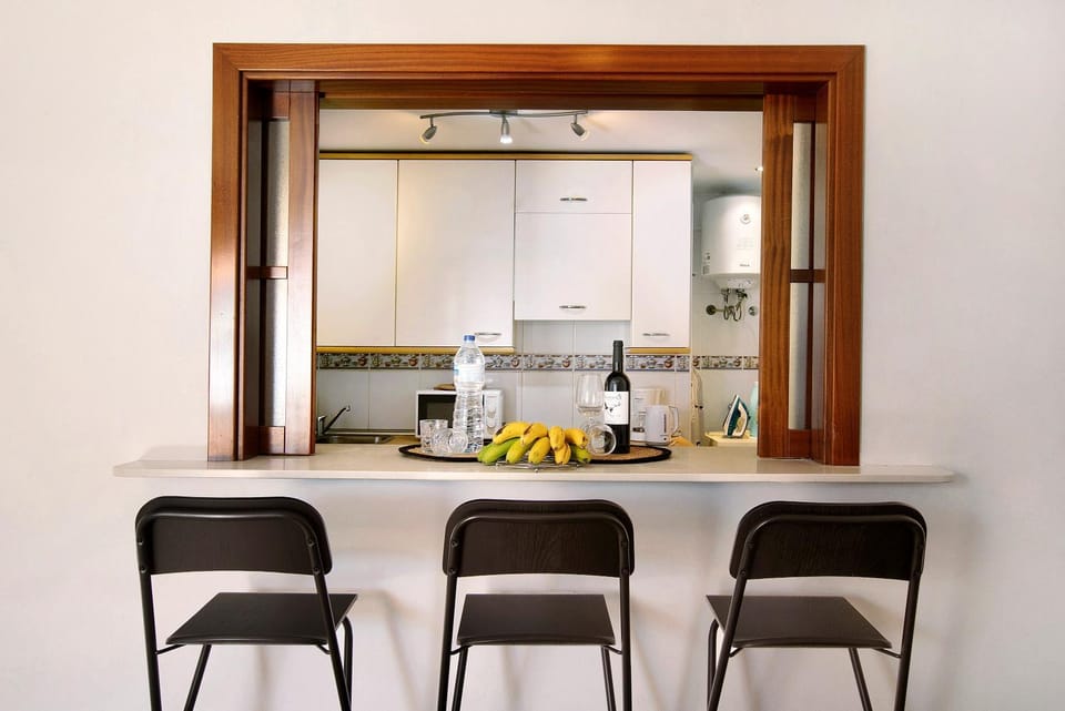 Property building, Kitchen or kitchenette, Living room