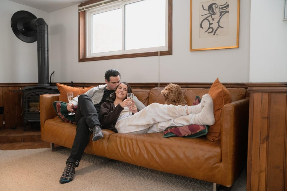 Communal lounge/ TV room, Living room, Decorative detail, Seating area, Evening entertainment, flat iron, hair dresser