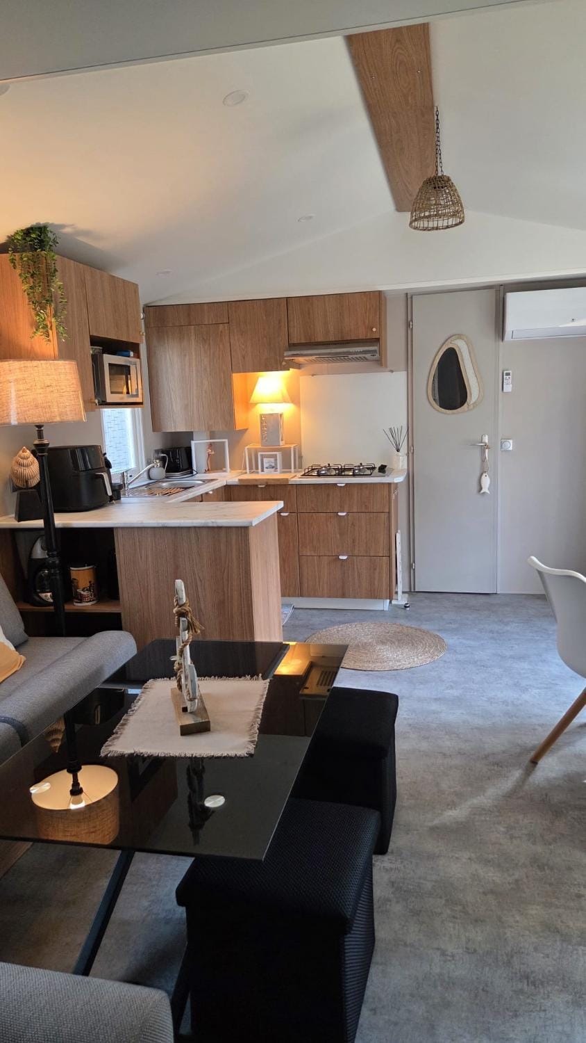 Mobilhome 6 à 7 personnes Campground/ 
RV Resort in Pays de la Loire