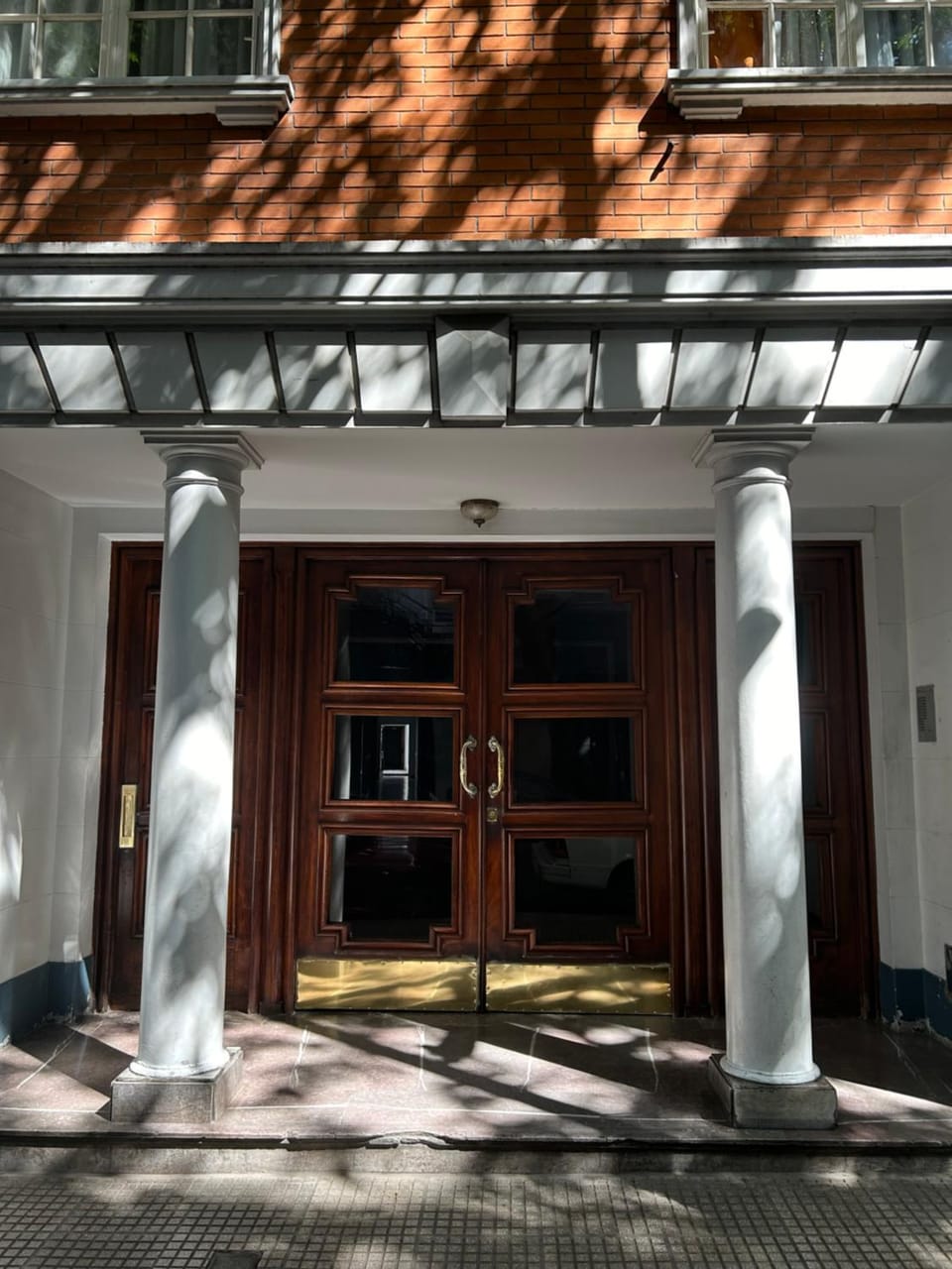 Property building, Facade/entrance, Day