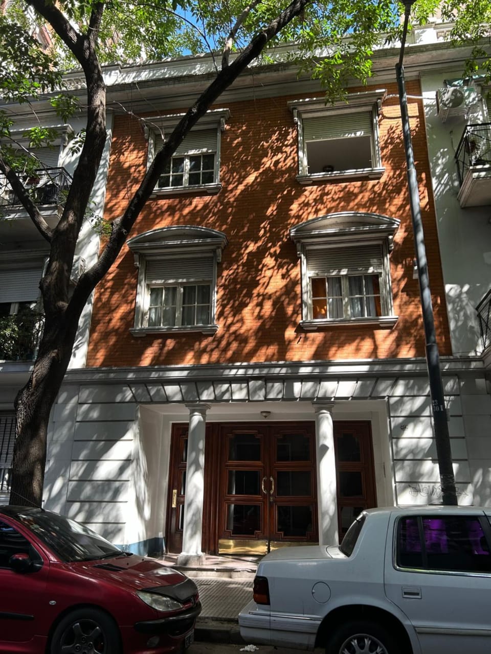 Property building, Facade/entrance, Day
