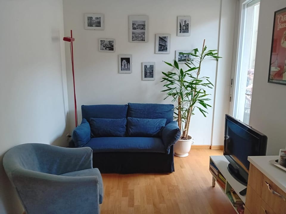 Living room, kitchen