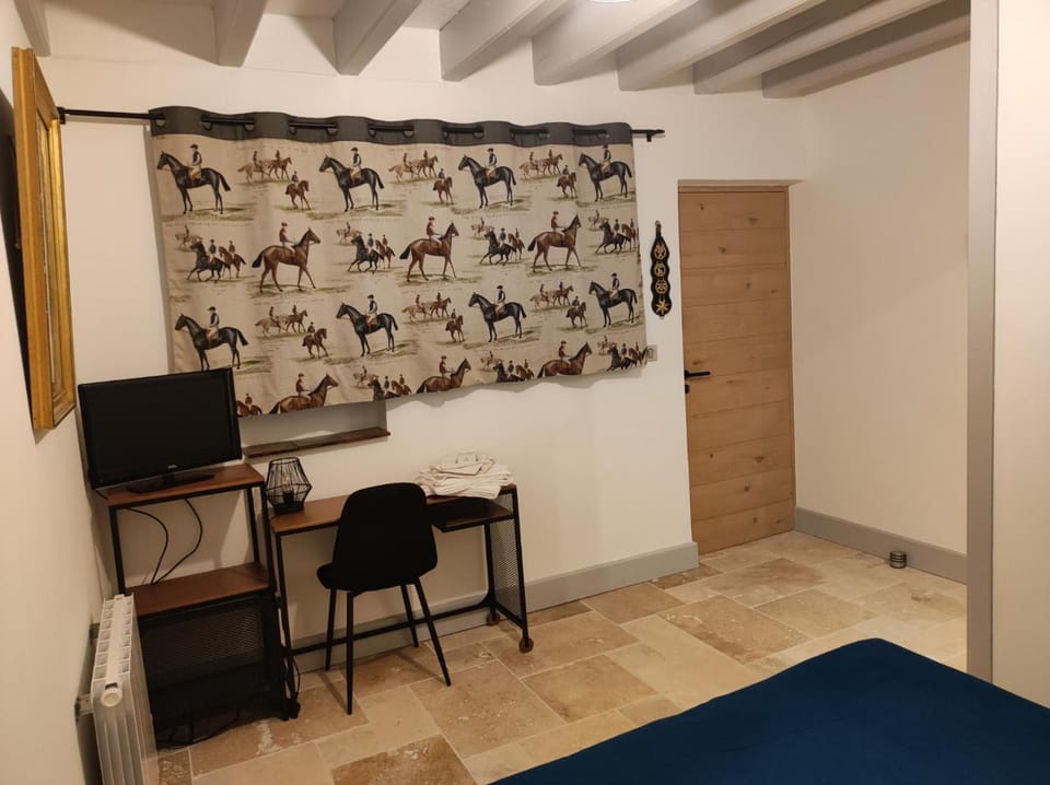 Chambres d'hôtes des Cigognes Bed and Breakfast in Auvergne-Rhône-Alpes