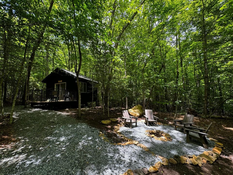 Nearby landmark, Day, Natural landscape
