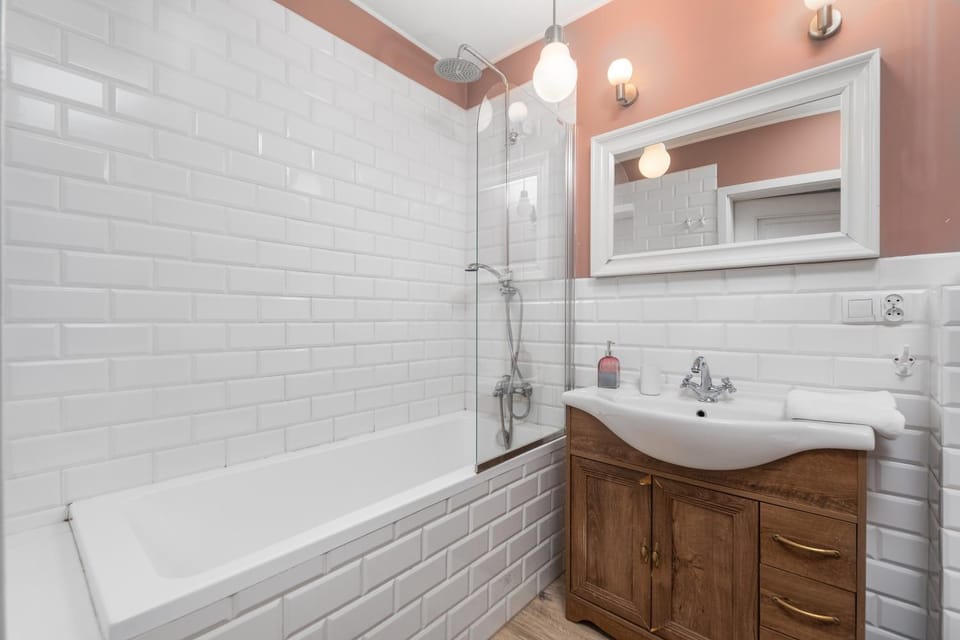 Bathroom, Bath