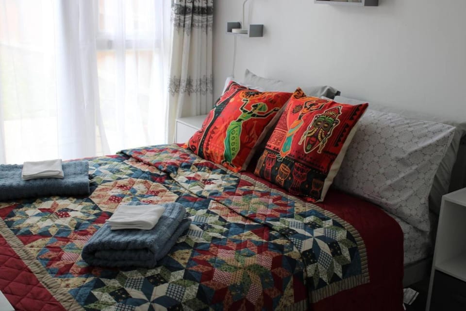 Apartment - Sleeps 4 - Garden - Parking Apartment in Ilford