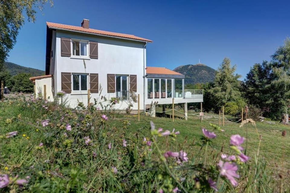 Property building, Spring, Natural landscape, Garden, View (from property/room), Garden view, Mountain view