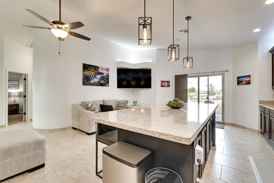 Patio & Grill: Family-Friendly Lake Havasu Home House in Lake Havasu City