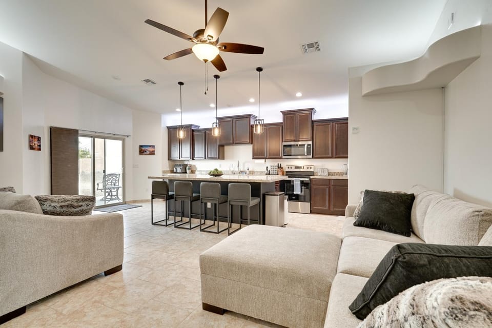 Patio & Grill: Family-Friendly Lake Havasu Home House in Lake Havasu City