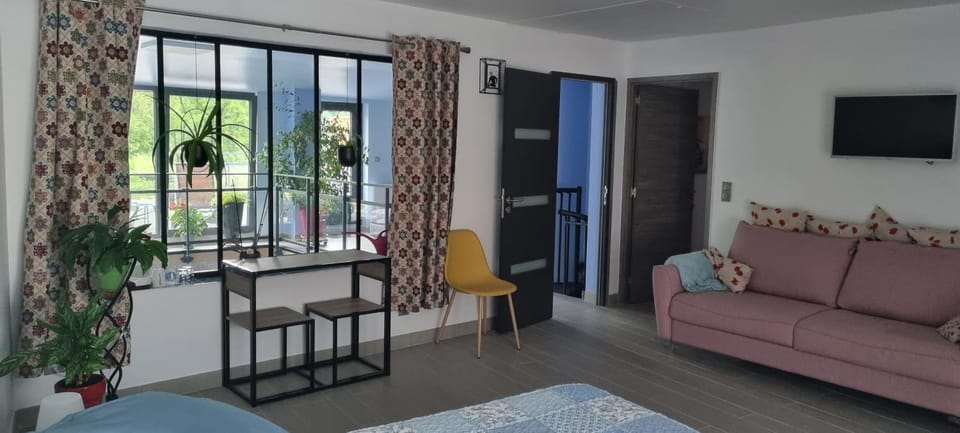 Seating area, Bedroom