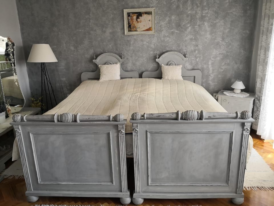 Domboldal Vendégház Apartment in Slovakia